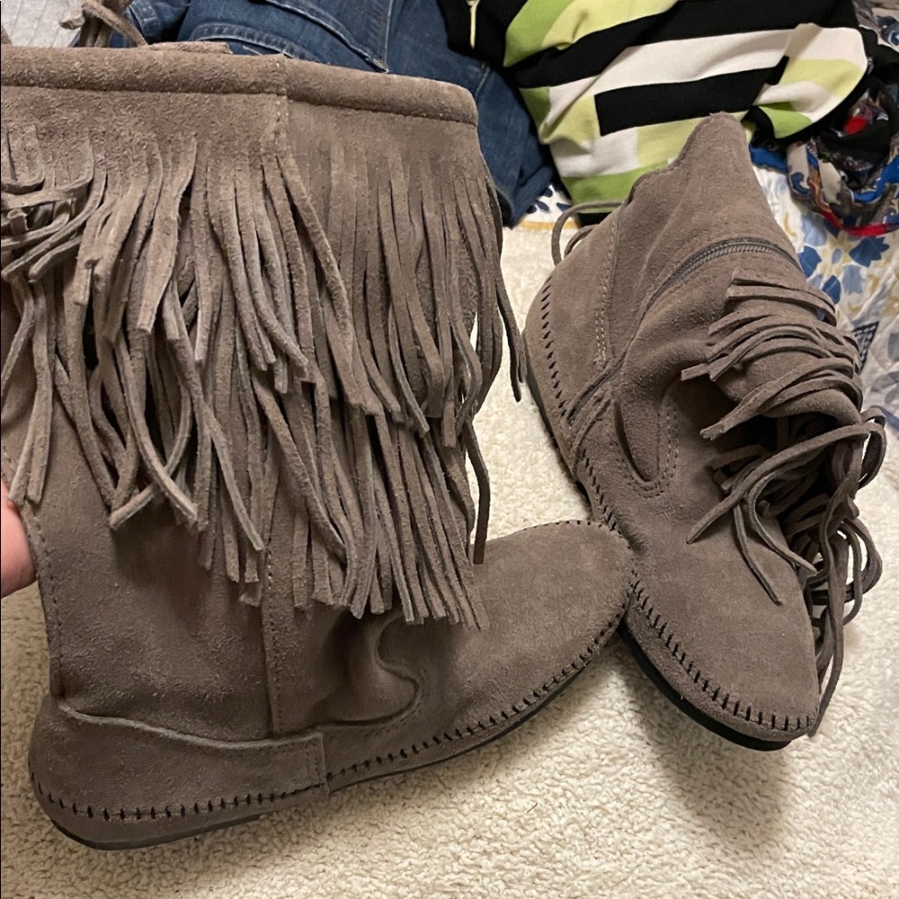 Minnetonka Fringe Moccasins - Brown